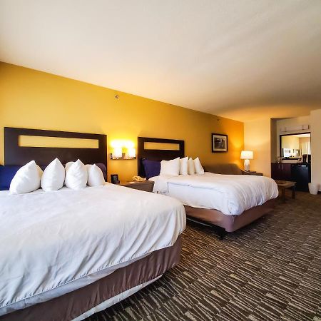 Best Western Plus Plaza Hotel Longmont Εξωτερικό φωτογραφία